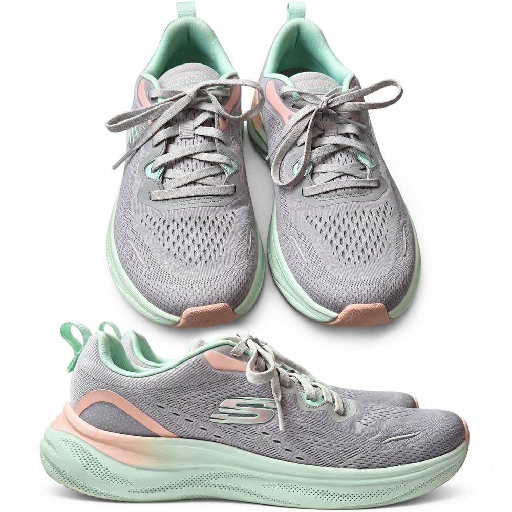 SKECHERS Cloud-Gentle Glow Max Cushioning Sneaker Womens Sz 8 Gray Mint Comfort